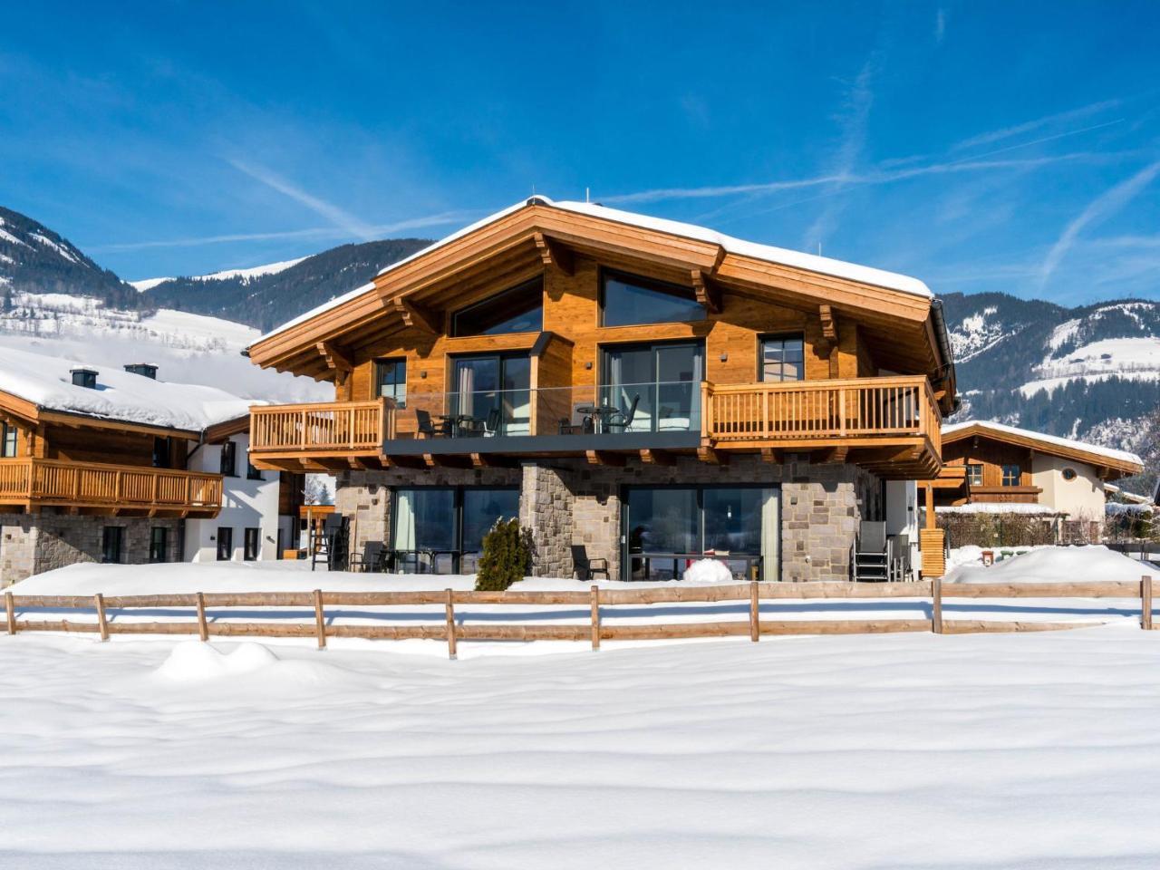 Semi Detached Chalet In M Hlbach With Sauna Muhlbach Am Hochkonig Exterior photo